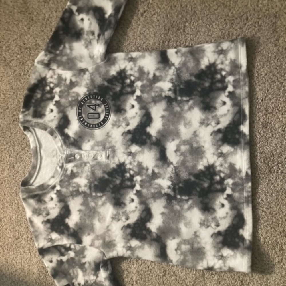 Grey/White Tie Dye Long Sleeve